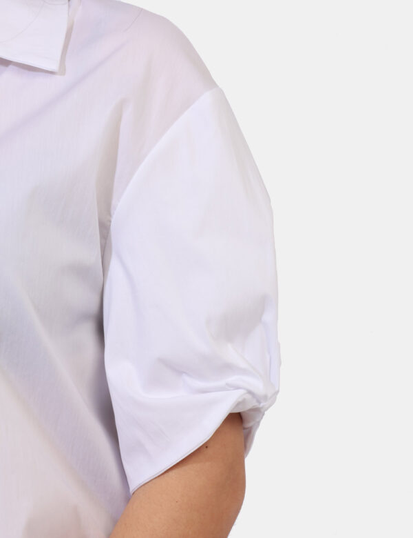 Camicia Rue De Clerie Bianco - Camicia classica a maniche corte in total bianco. La vestibilità è morbida e pratica grazie a