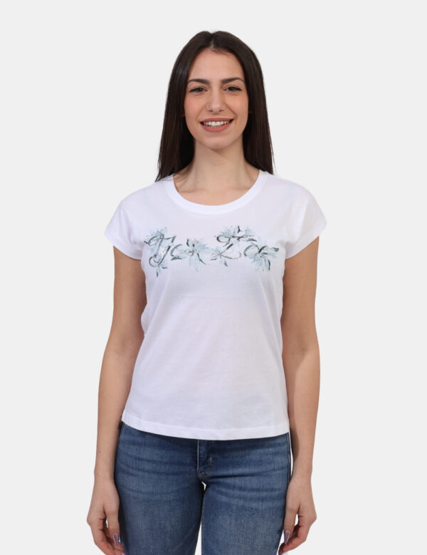 T-shirt Yes Zee Bianco - T-shirt classica su base bianca con stampa tendente all'azzurro arricchita da glitter argentati. La