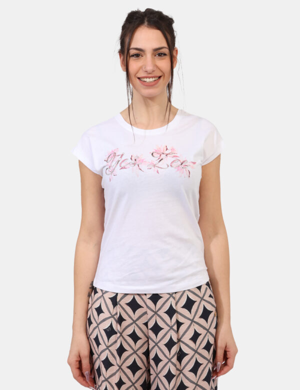 T-shirt Yes Zee Bianco - T-shirt classica su base bianca con stampa tendente al rosa arricchita da glitter argentati. La ves