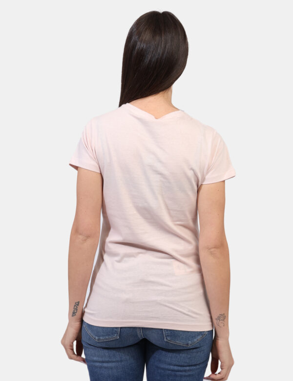 T-shirt Yes Zee Rosa - T-shirt classica su base rosa tenue con stampa floreale brandizzata arricchita da glitter dorati. La