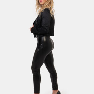 Pantaloni Guess Nero - Pantaloni modello leggings in simil pelle nero. La vestibilità è morbida e regolabile grazie ad elast