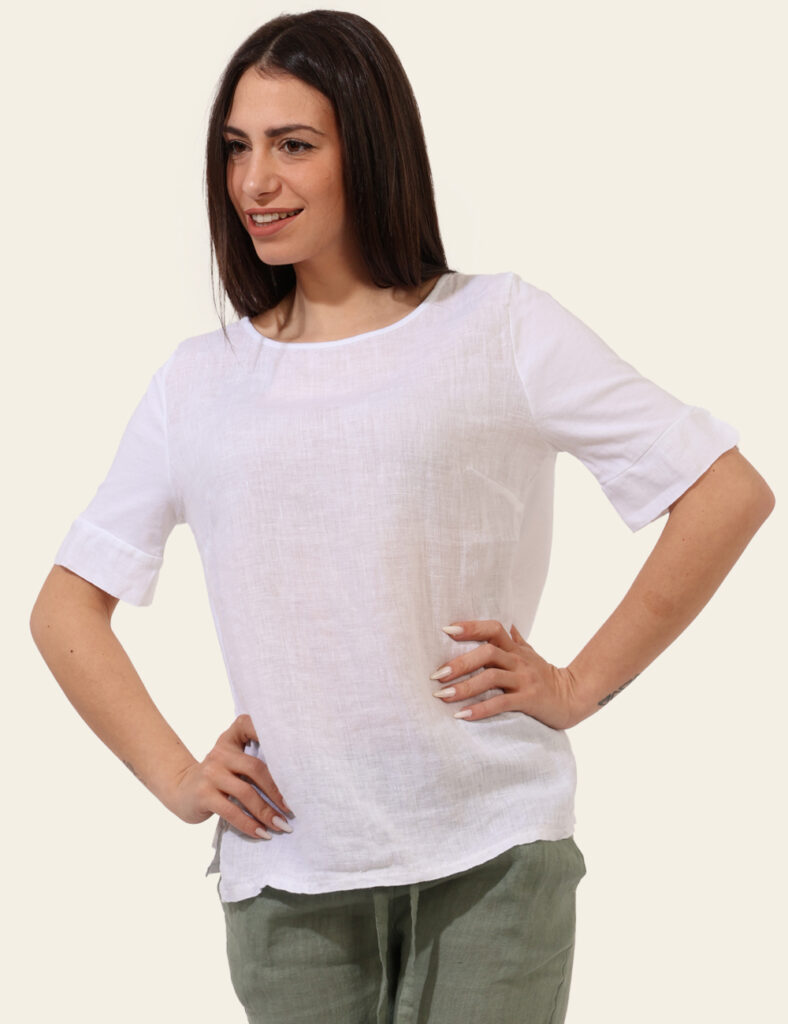 T-shirt Rue De Clerie Bianco - T-shirt girocollo in total bianco. La vestibilità è morbida e regolare. La t-shirt è adatta