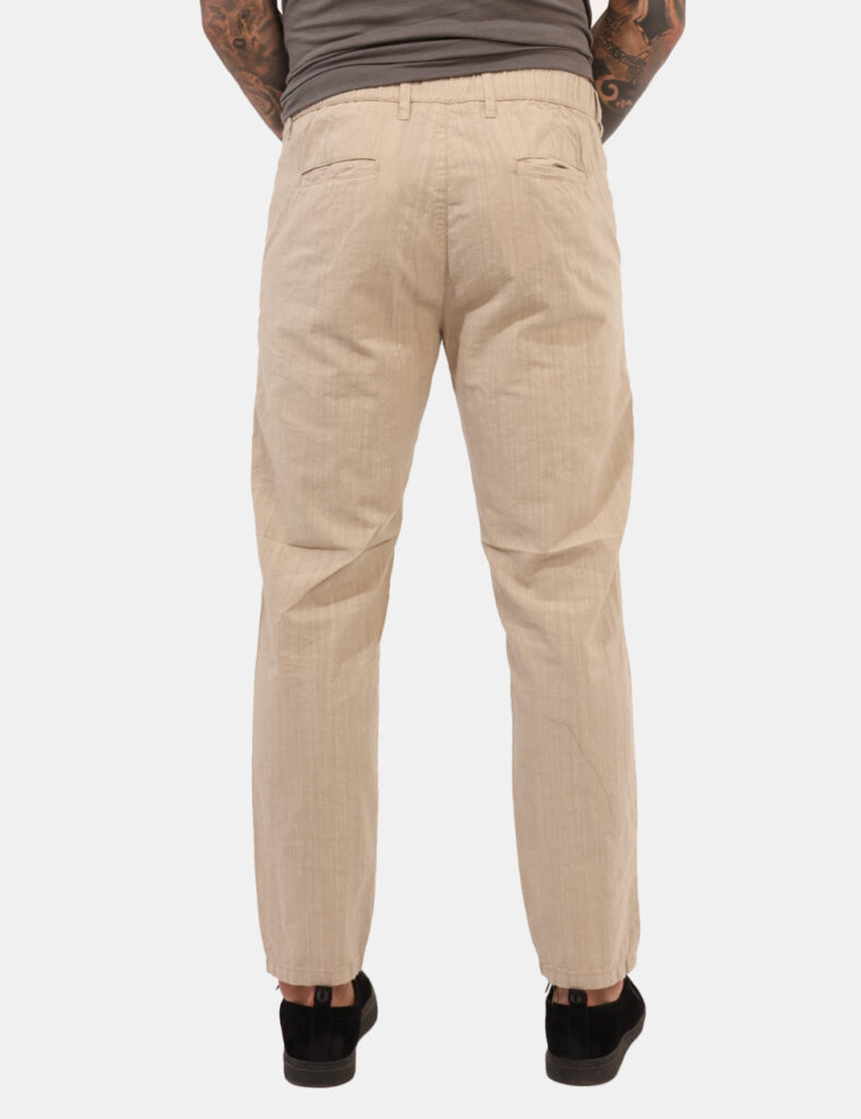 Pantaloni Concept83 Beige - Pantaloni casual, leggeri, in total beige con tasche a taglio trasversale sul fronte e tasche a